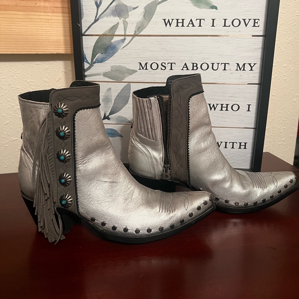 Double D Ranch by Old Gringo Women's Apache Boots - Silver